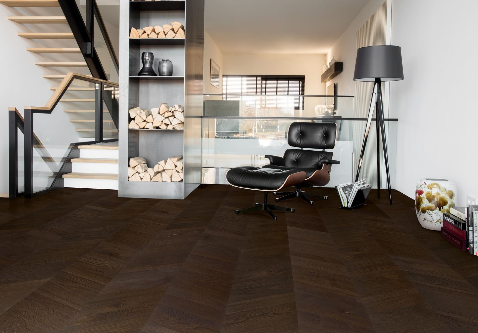 intenso-roomscene-raisin-black-oak-matt.jpg