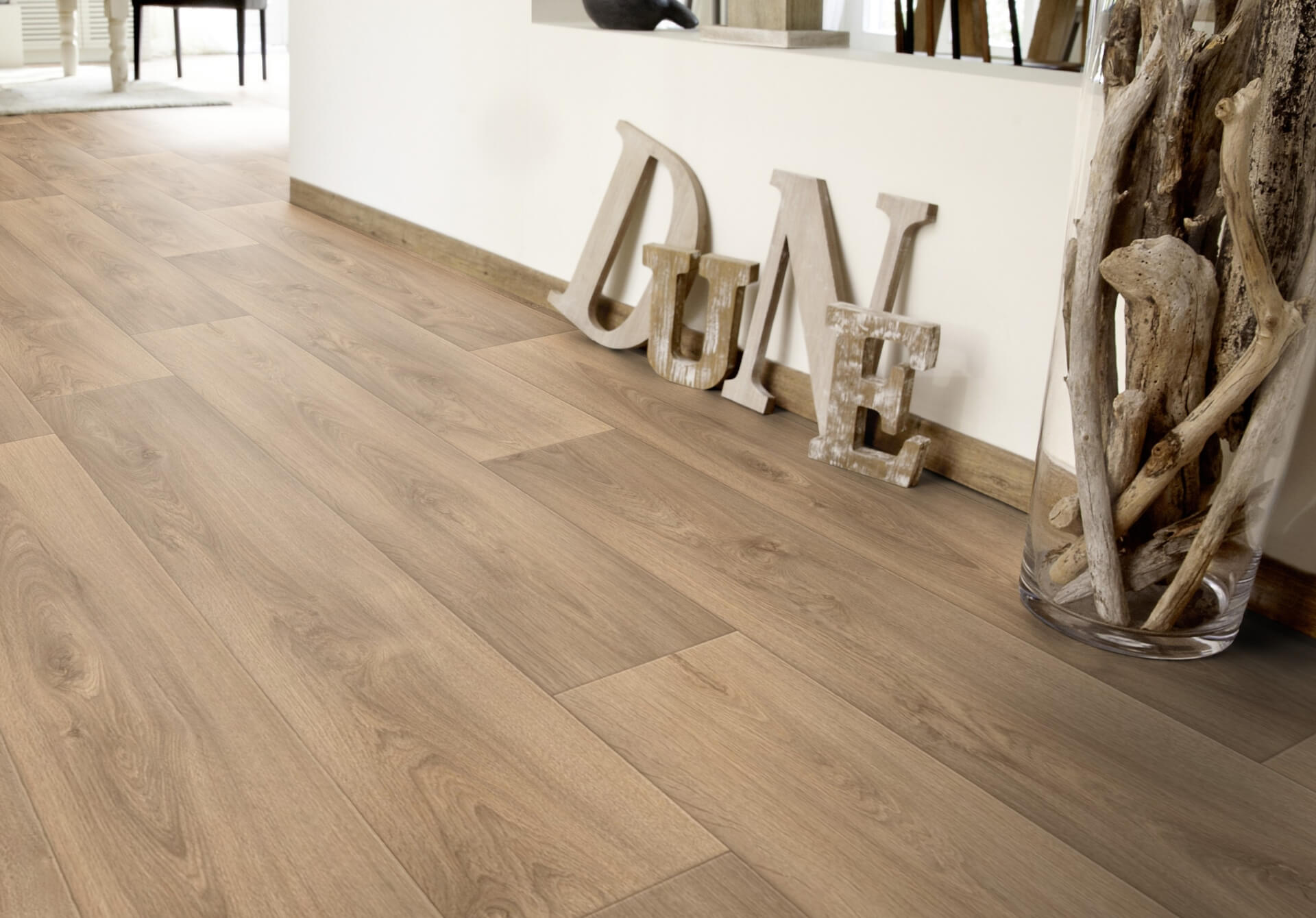 esprit-tx-roomscene-prestige-oak-light-brown.jpg